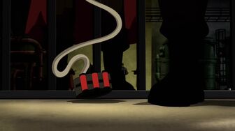 Young Justice S01E04 Drop Zone 1080p (1)